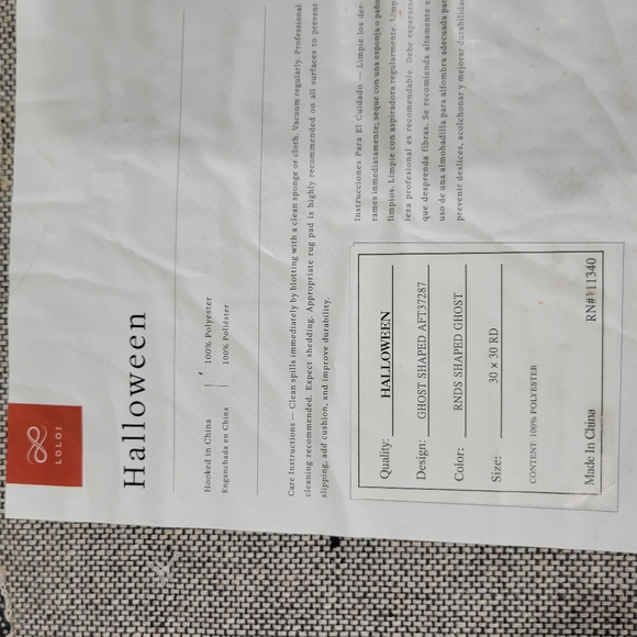 Ghost Shaped Rug Indoor 30x30 Halloween 🎃 - Picture 5 of 5